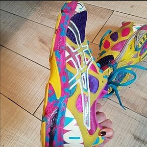 ASICS 9.5 great EUC. Too large for me